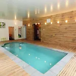 Feriehus Luxurious Mansion Mettet